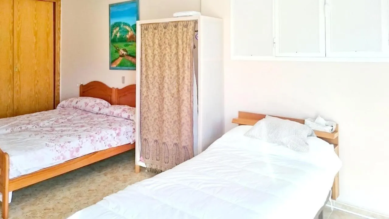 Classic 3-Bedroom Chalet On Sunny Mallorca With A Pool Access, Terrace, Wifi ... 루크마호르 0*,  스페인
