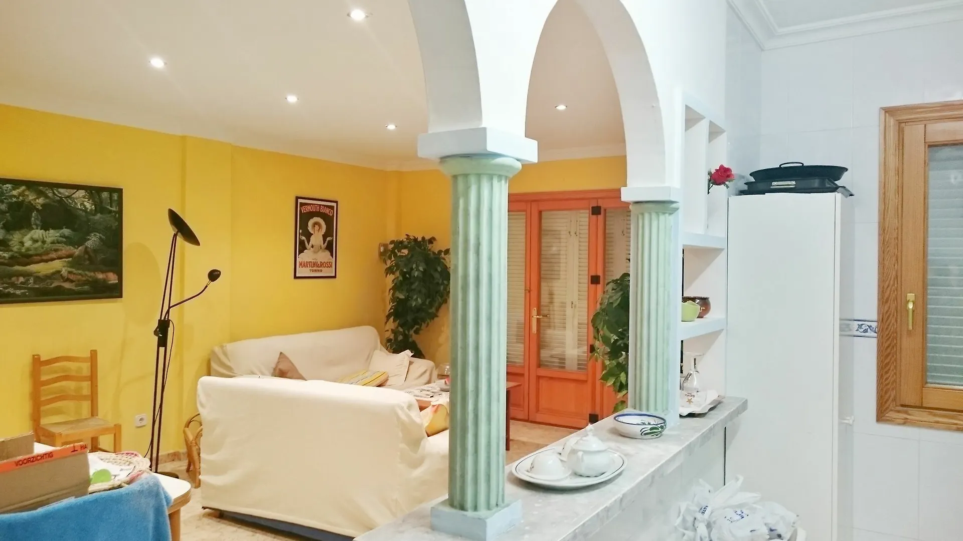 Classic 3-Bedroom Chalet On Sunny Mallorca With A Pool Access, Terrace, Wifi ... 루크마호르 아파트